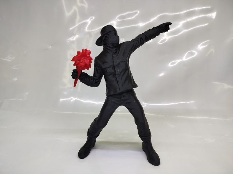 Love is in the air 3D - Banksy